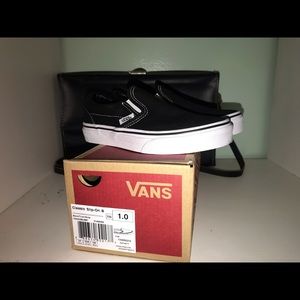 Classic Slip On Black / White Kids